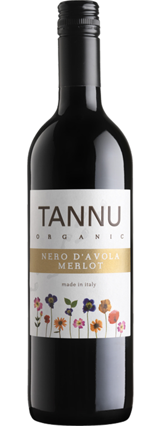 The wine has a deep ruby-red color. It has an intense bouquet reminiscent of wild berries, cherries and licorice.
Dark cherry, coffee, chocolate and spice flavors on the palate lead to an intense and persistent finish.
Perfect with most pasta and meat dishes. Great with a pizza too!