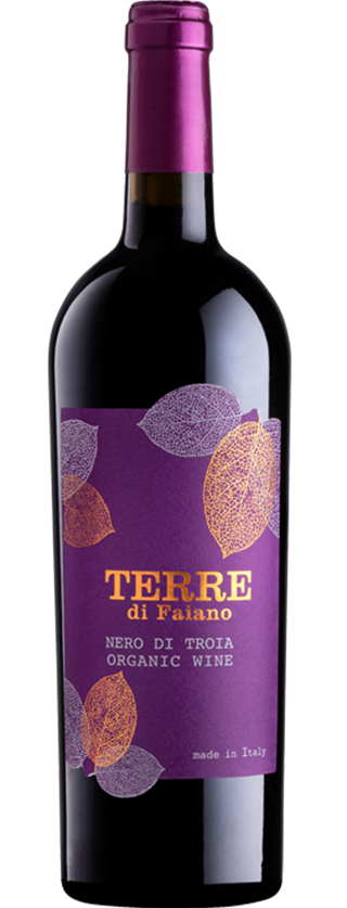 Vivid red with violet reflections. Elegant and finely textured, with flavours of dark fresh plums, cinnamon exotic spices, black pepper and tobacco. Firm yet gentle tannins add complexity and a long and lingering finish. A perfect accompaniment to baked lamb, tasteful pasta dishes and mid-aged cheese.